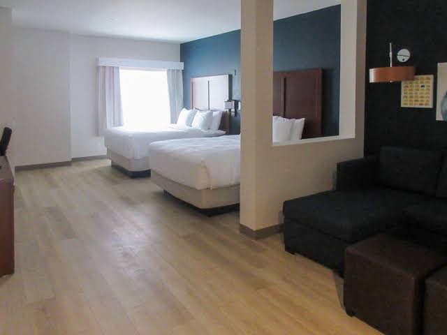 Comfort Inn & Suites Bennett photo 3