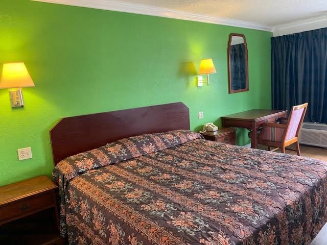 Room 8