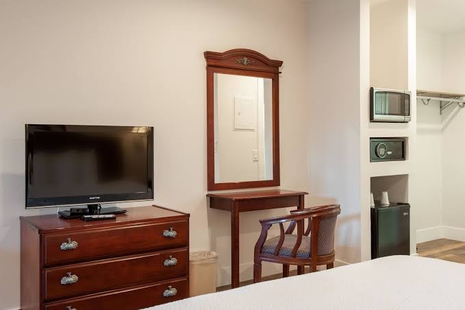 Studio City Court Yard Hotel photo 2