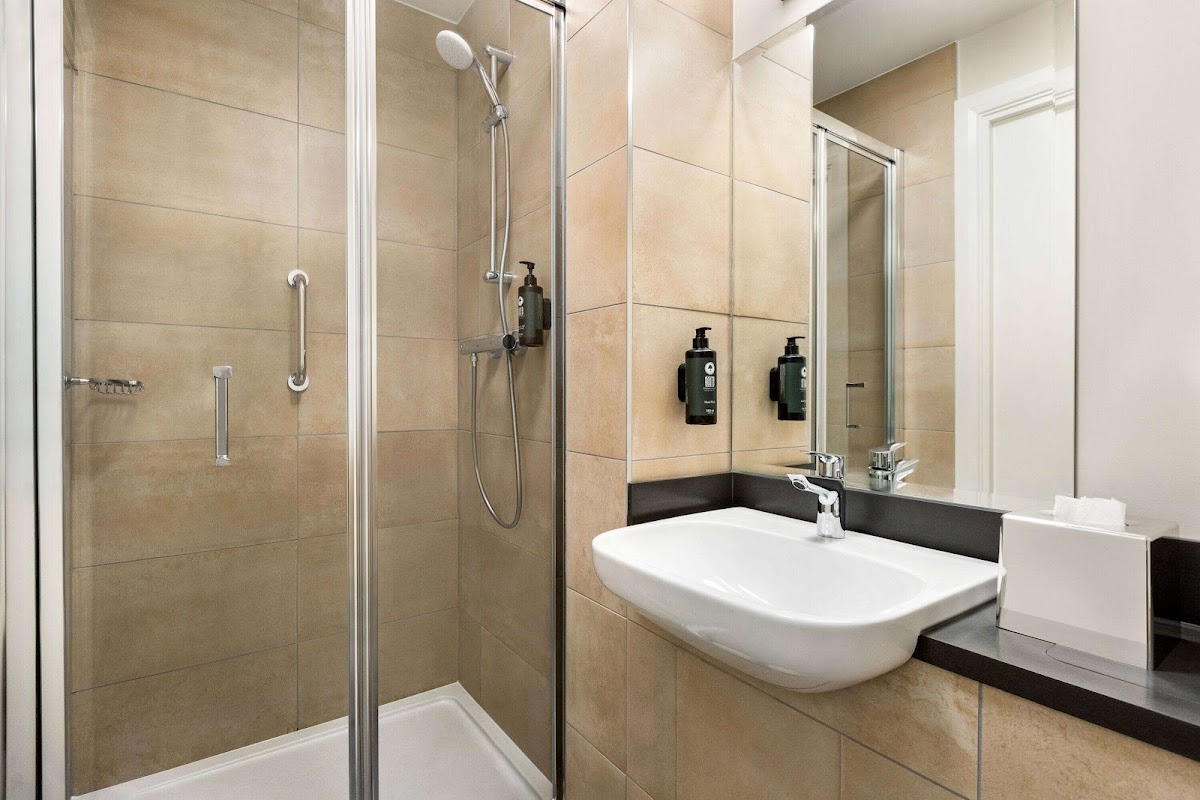 Super 8 by Wyndham Chester East photo 3