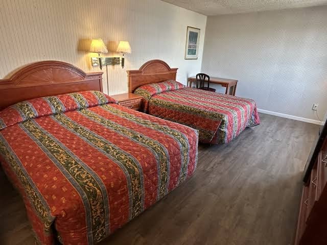 Garden Grove Inn photo 2