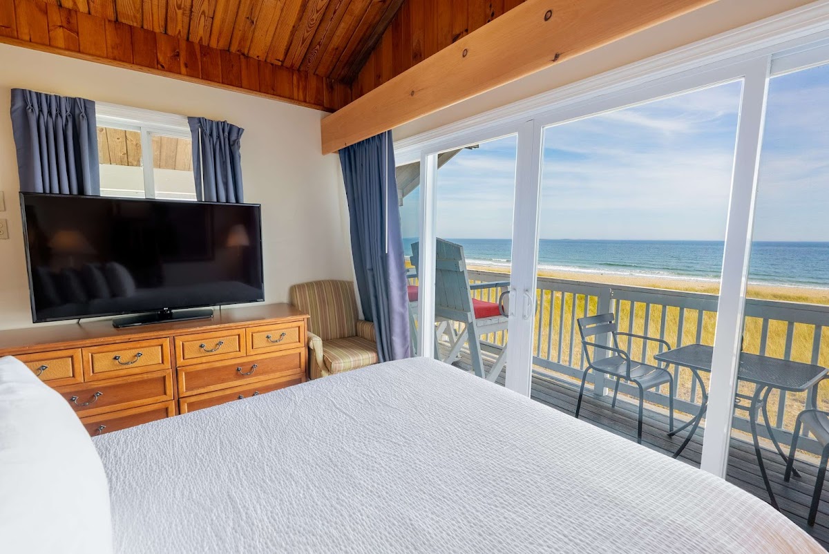Waves Oceanfront Resort photo 2