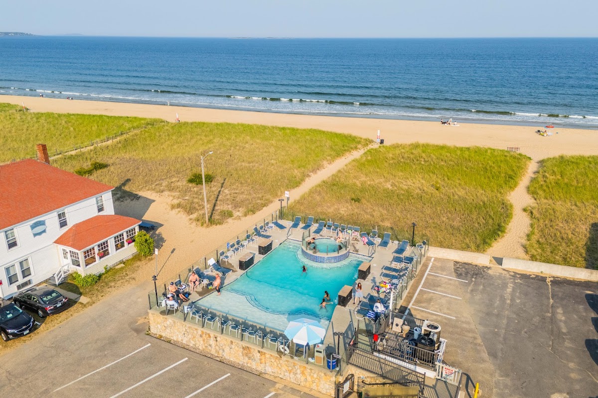 Waves Oceanfront Resort photo 3