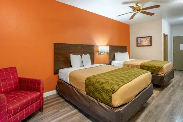 Econo Lodge Inn & Suites Granite City - St. Louis photo 2
