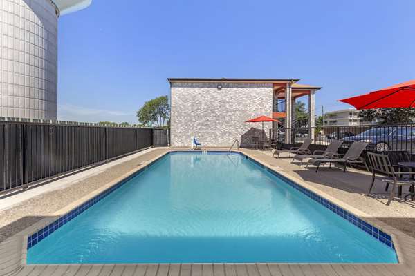 Econo Lodge Near Lackland Air Force Base-SeaWorld photo 3