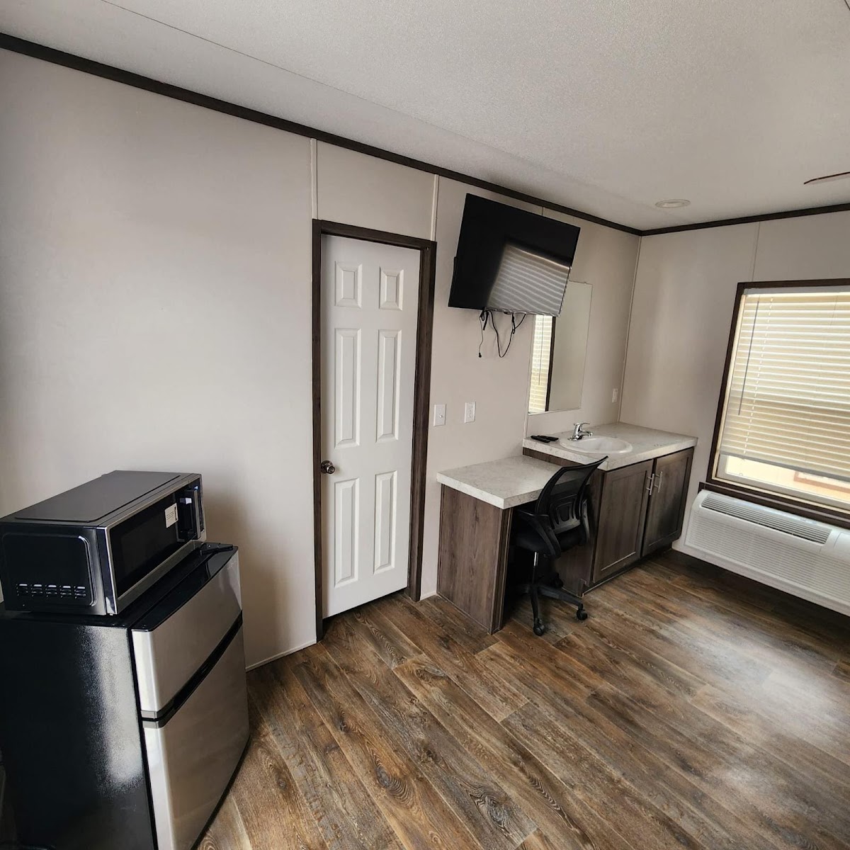 Corporate Hospitality Housing - Odessa Lodge photo 3