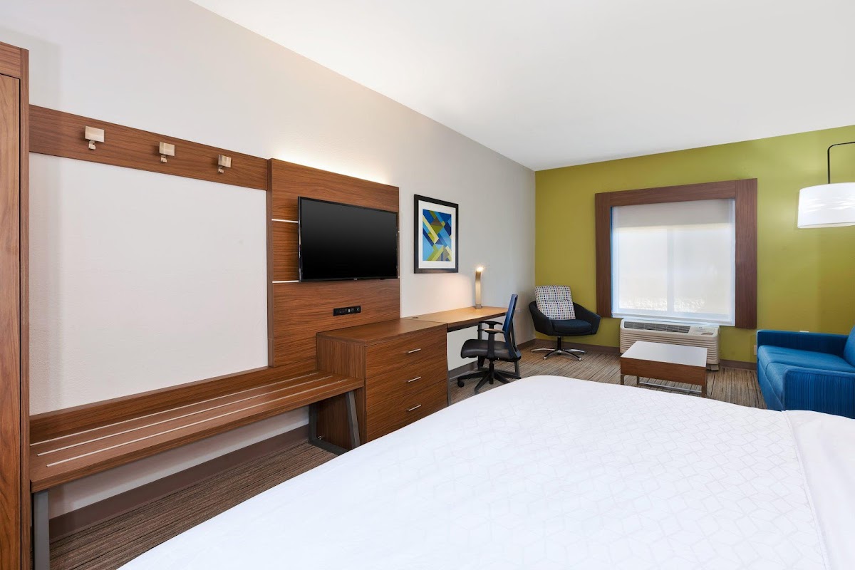 Holiday Inn Express & Suites Three Rivers by IHG photo 2
