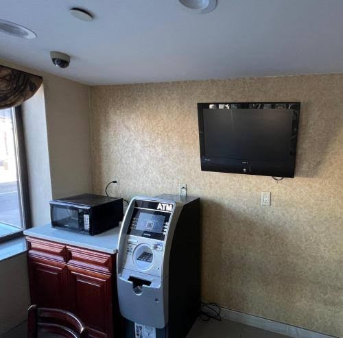 Atlantic Motor Inn photo 2