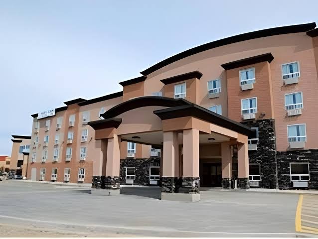 Service Plus Inns and Suites photo 3