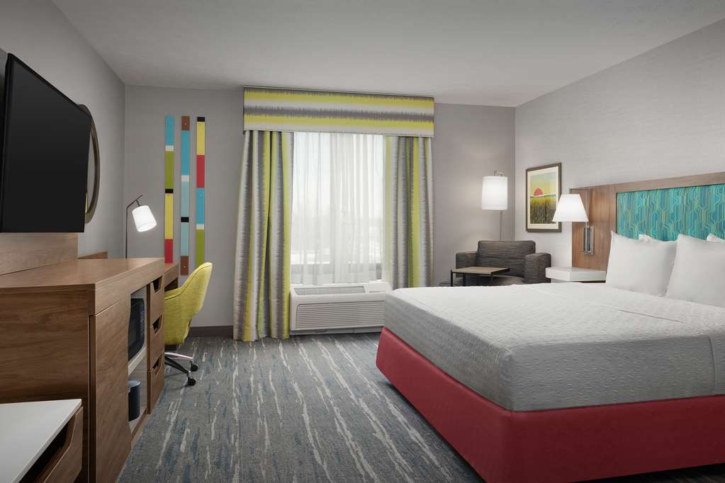 Hampton Inn Waterloo Cedar Valley photo 2