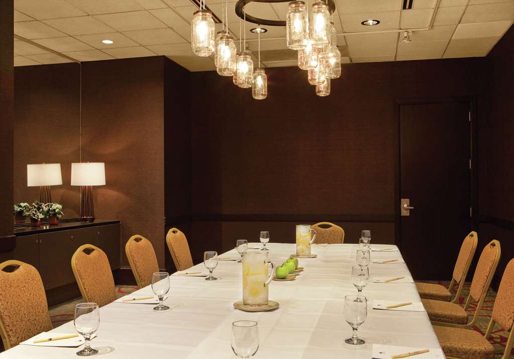 DoubleTree by Hilton Hotel Nashville Downtown photo 3