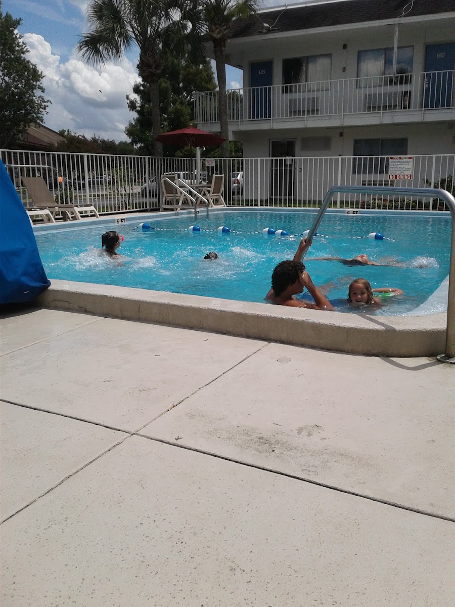 Red Roof Inn Jacksonville - Orange Park photo 3