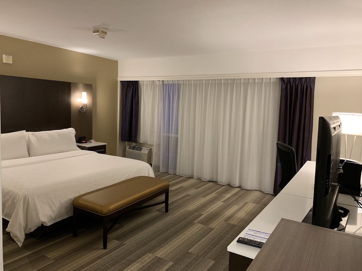 Holiday Inn Express San Diego Downtown, an IHG Hotel photo 2