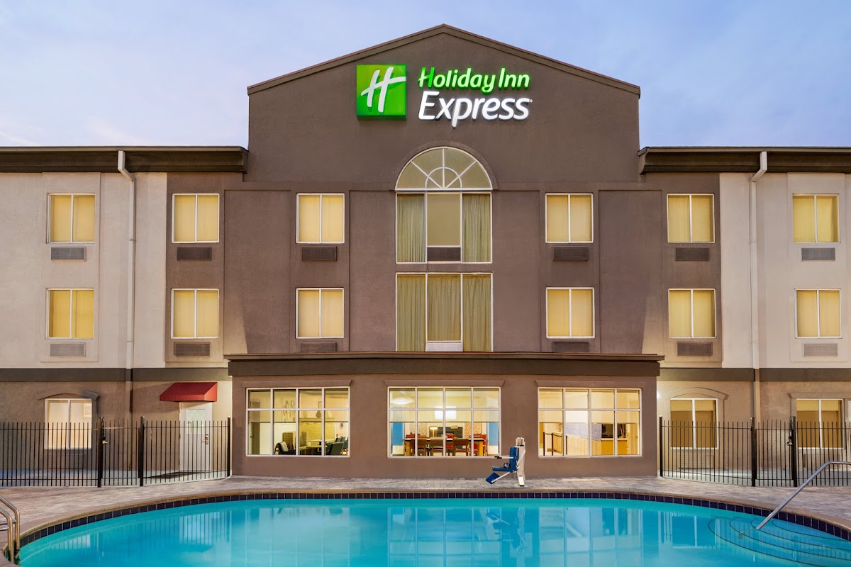 Holiday Inn Express & Suites Live Oak by IHG