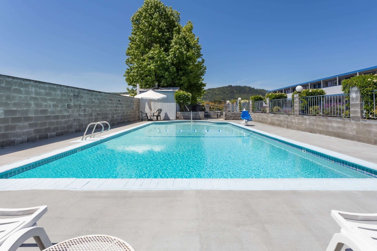 Travelodge by Wyndham Grants Pass photo 3
