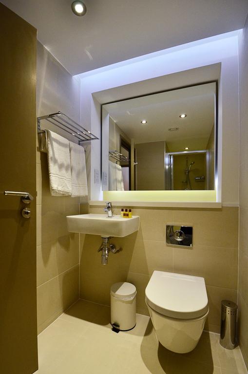 Arch Hotel photo 3
