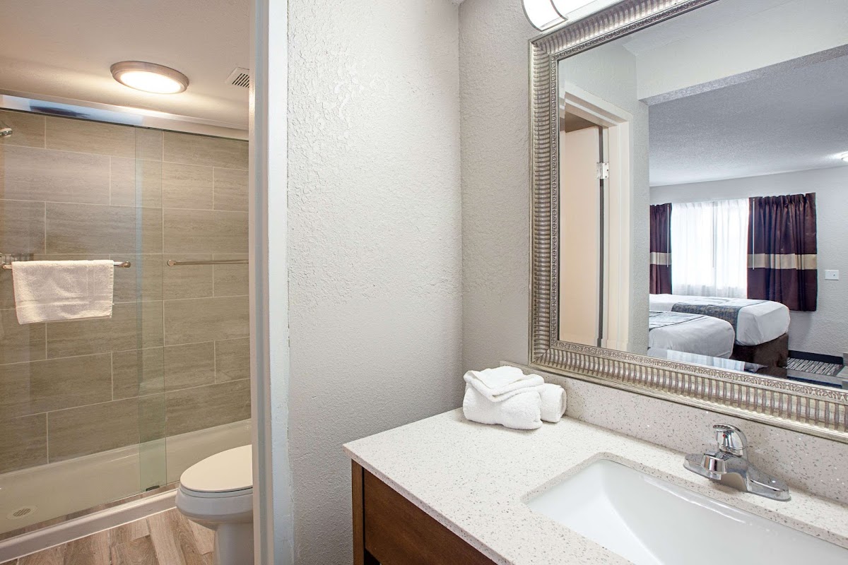 Clarion Pointe East Lansing University Area photo 3