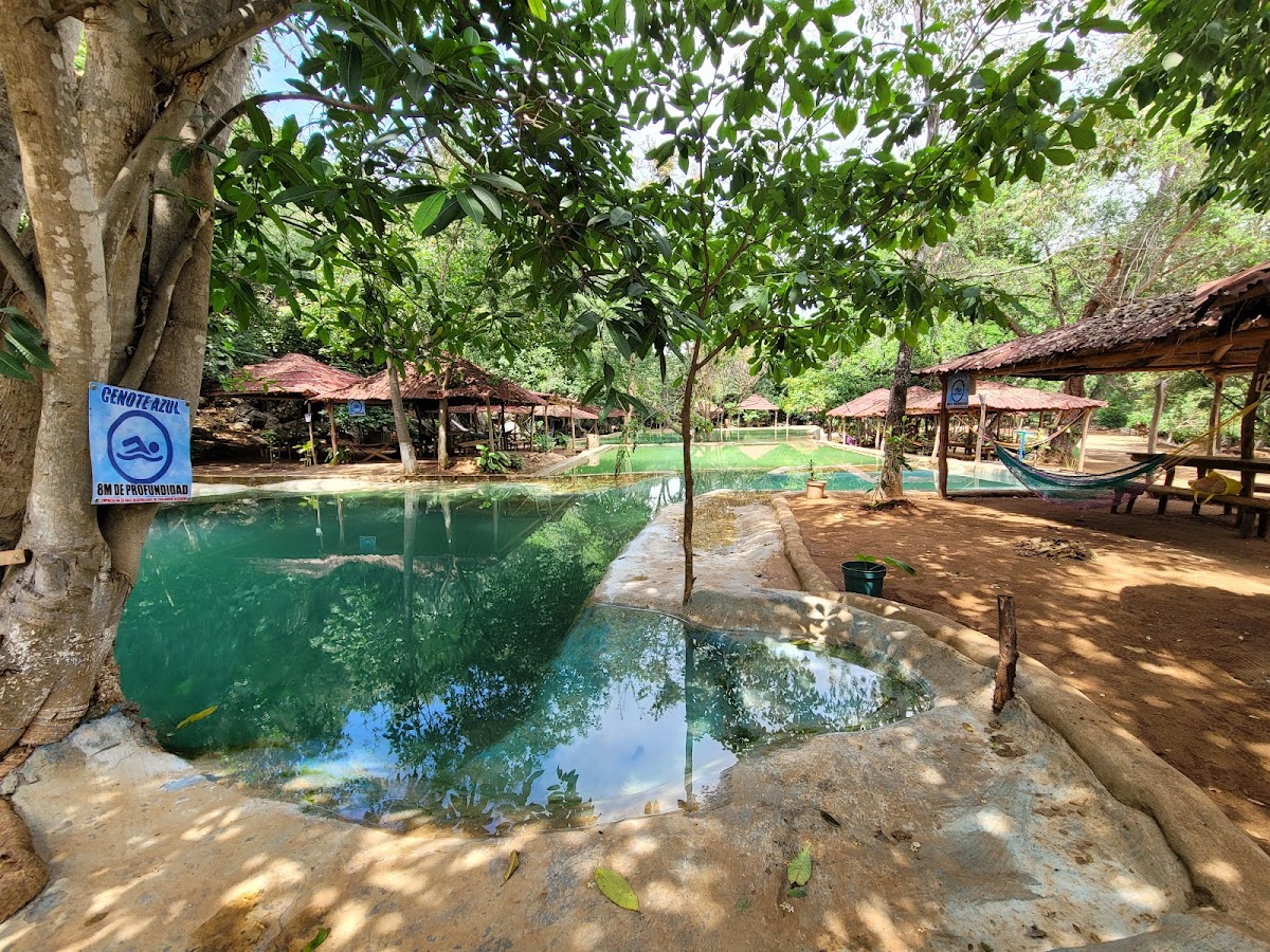 Cenote Azul