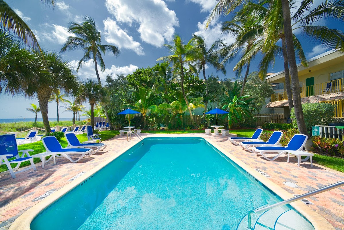 Tropic Seas Beach Front Resort Motel