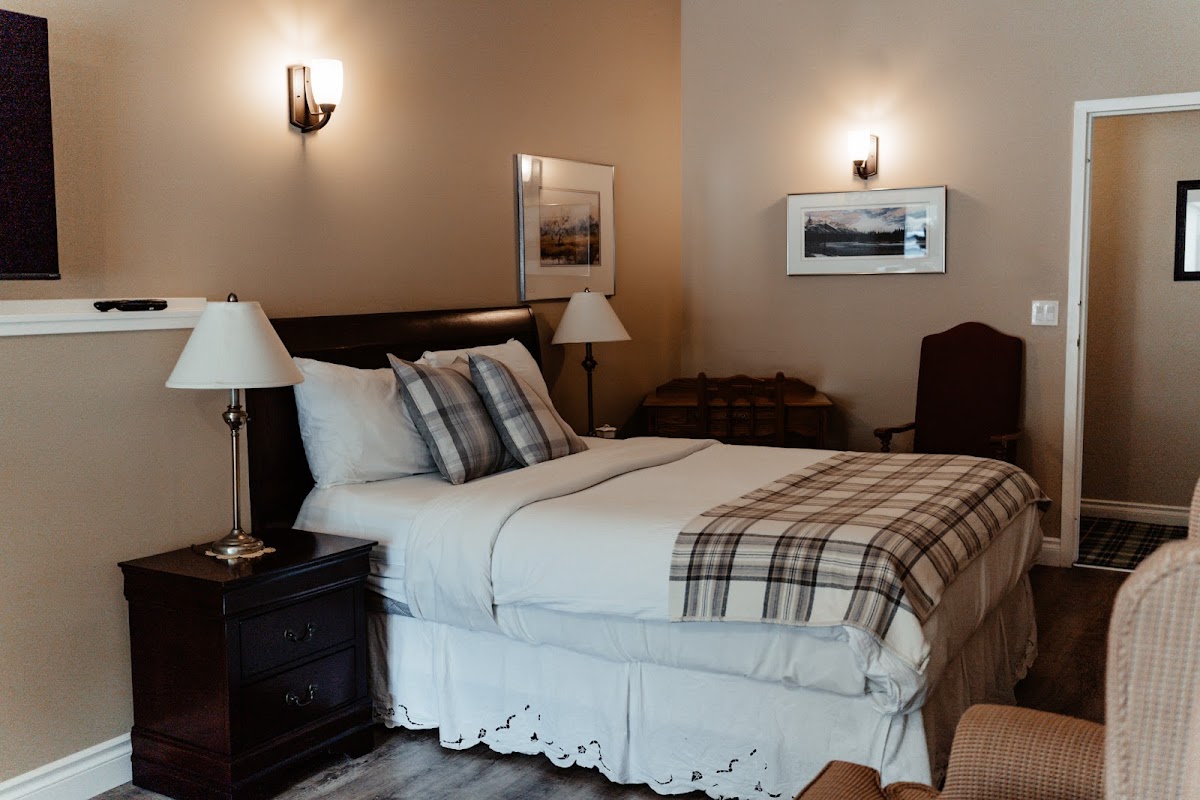The Lady Macdonald Country Inn photo 3