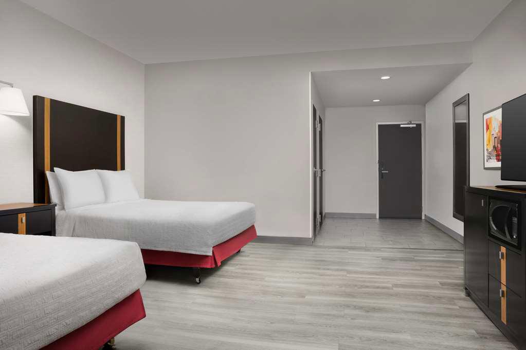 Hampton Inn & Suites El Paso/East photo 2