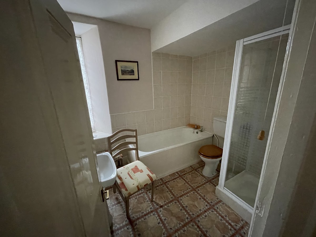 Neuadd Arms Hotel photo 3