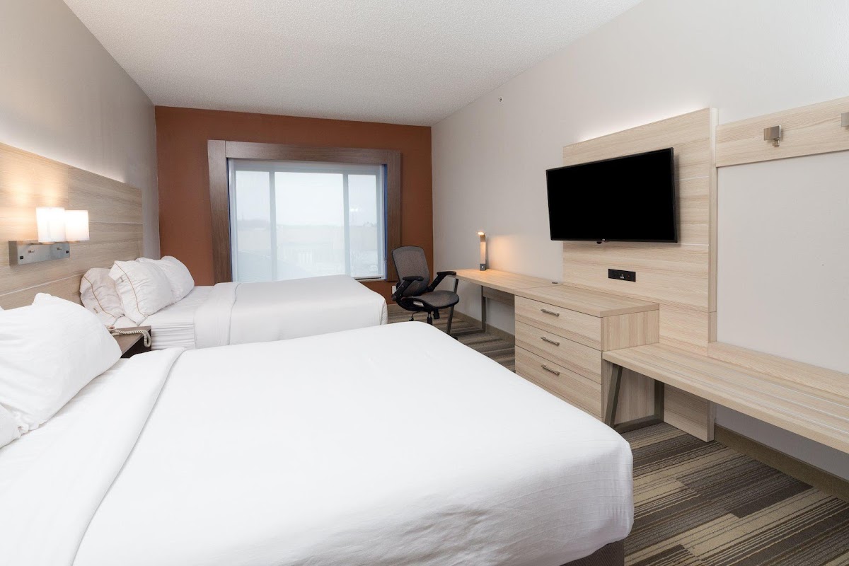 Holiday Inn Express & Suites Rochester Hills - Detroit Area by IHG photo 2