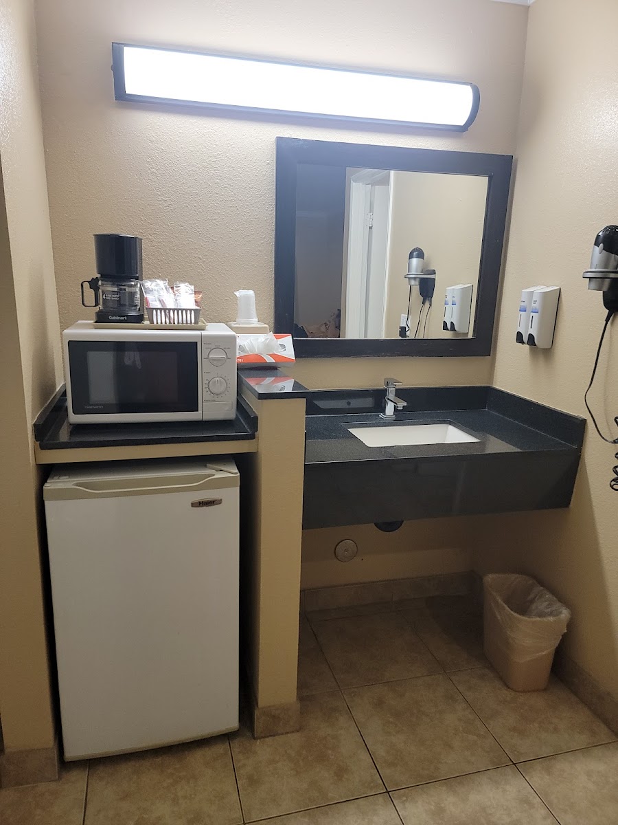 Anaheim Astoria Inn and Suites photo 3