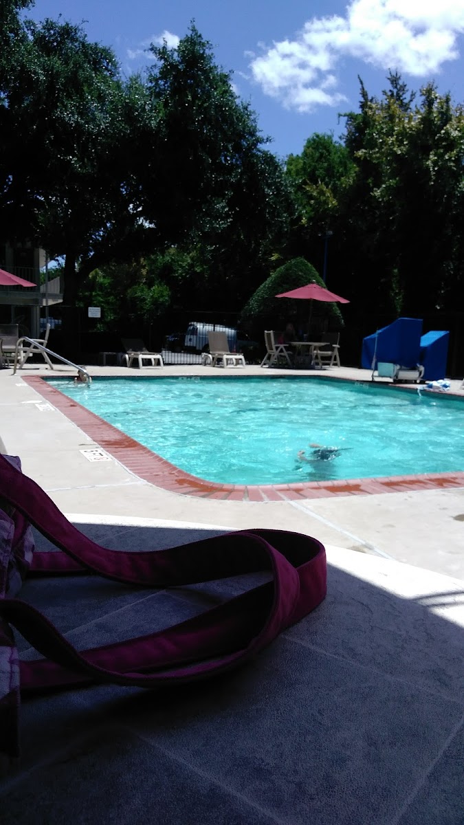 Motel 6 Huntsville, TX photo 3
