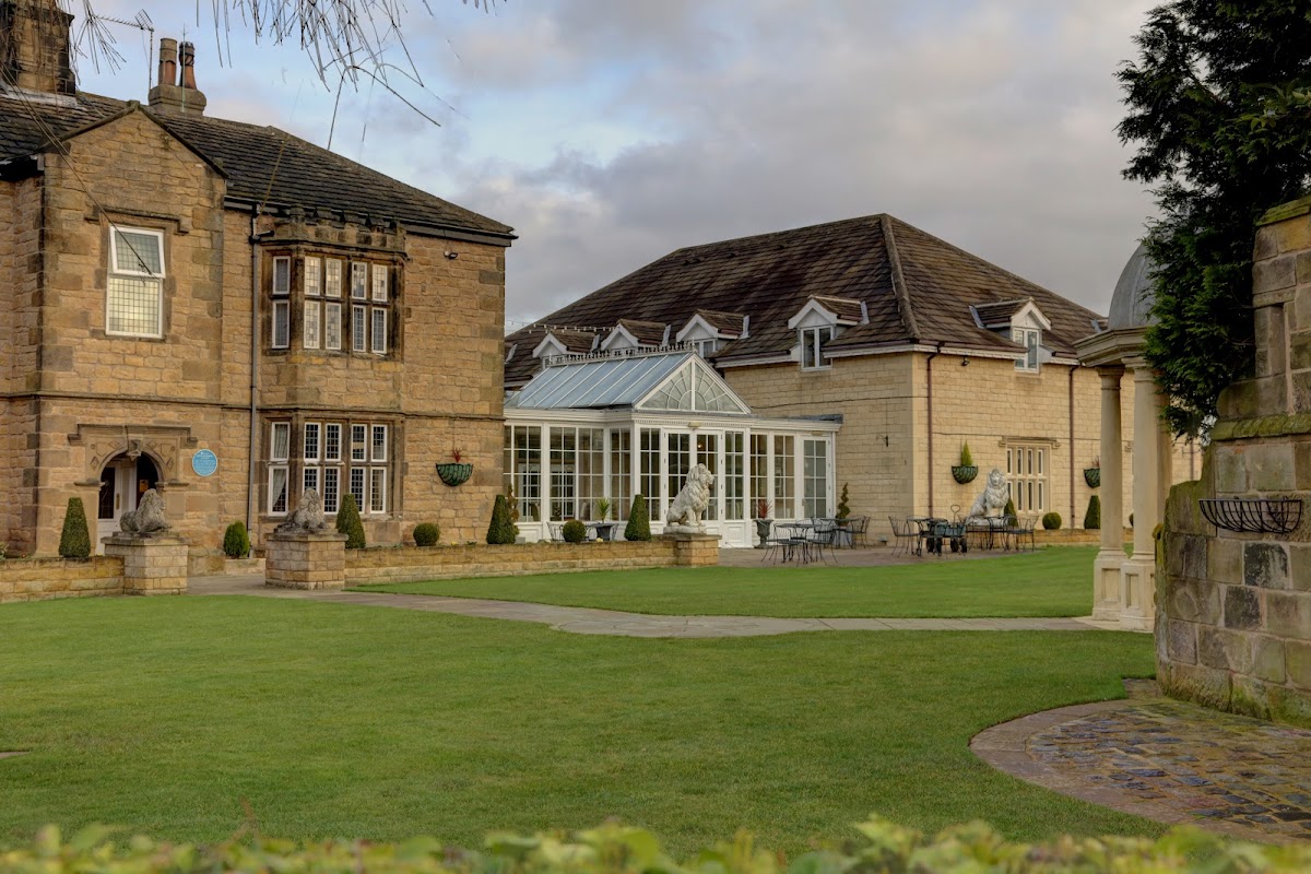Rogerthorpe Manor Hotel