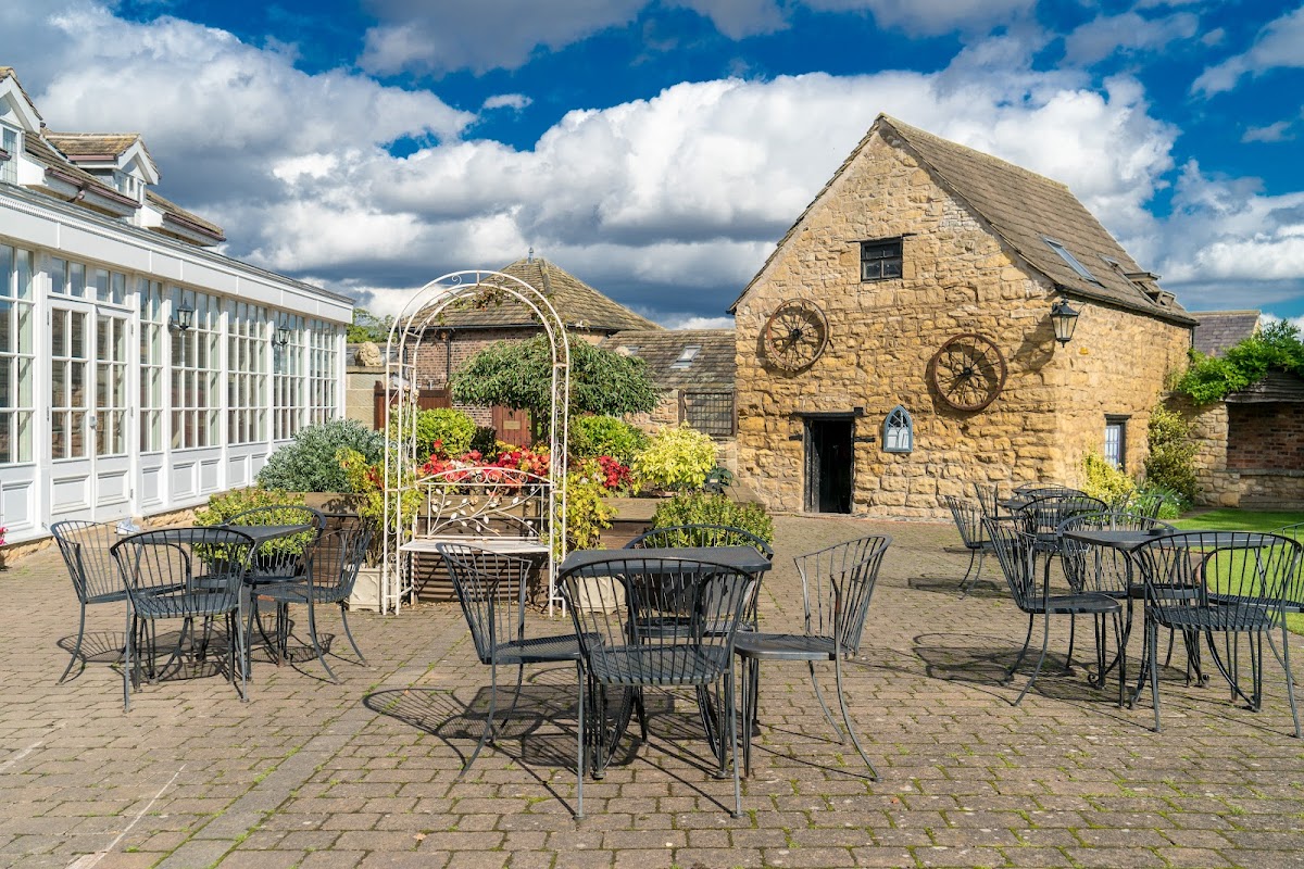 Rogerthorpe Manor Hotel photo 3