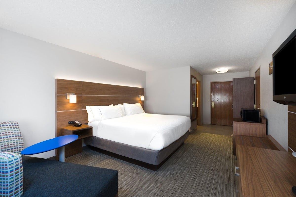 Holiday Inn Express Howe (Sturgis, MI) by IHG photo 2