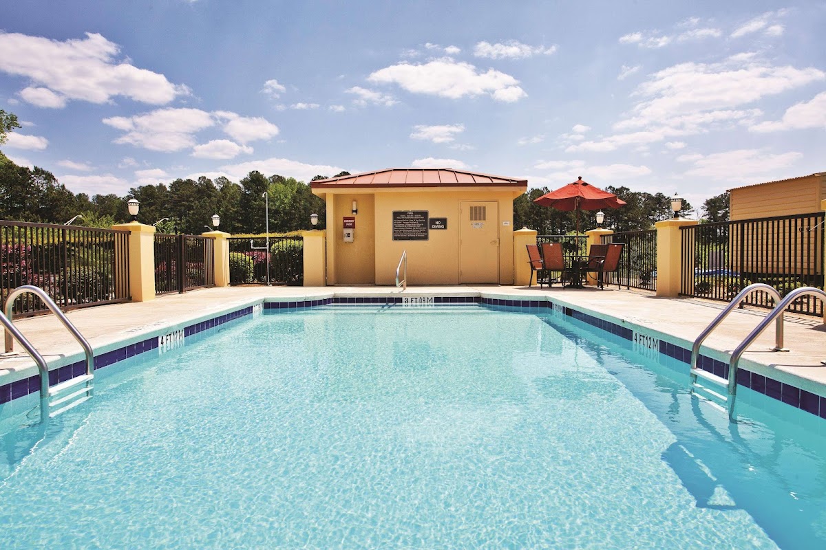 La Quinta Inn & Suites by Wyndham LaGrange / I-85 photo 3
