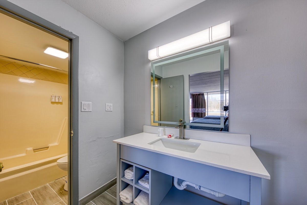 Americas Best Value Inn Stearns, KY photo 3