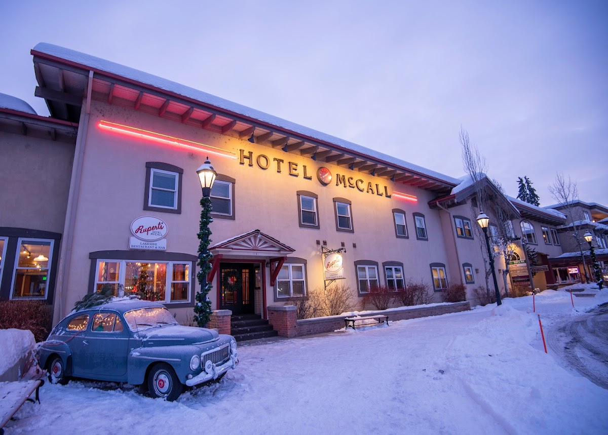 Hotel McCall