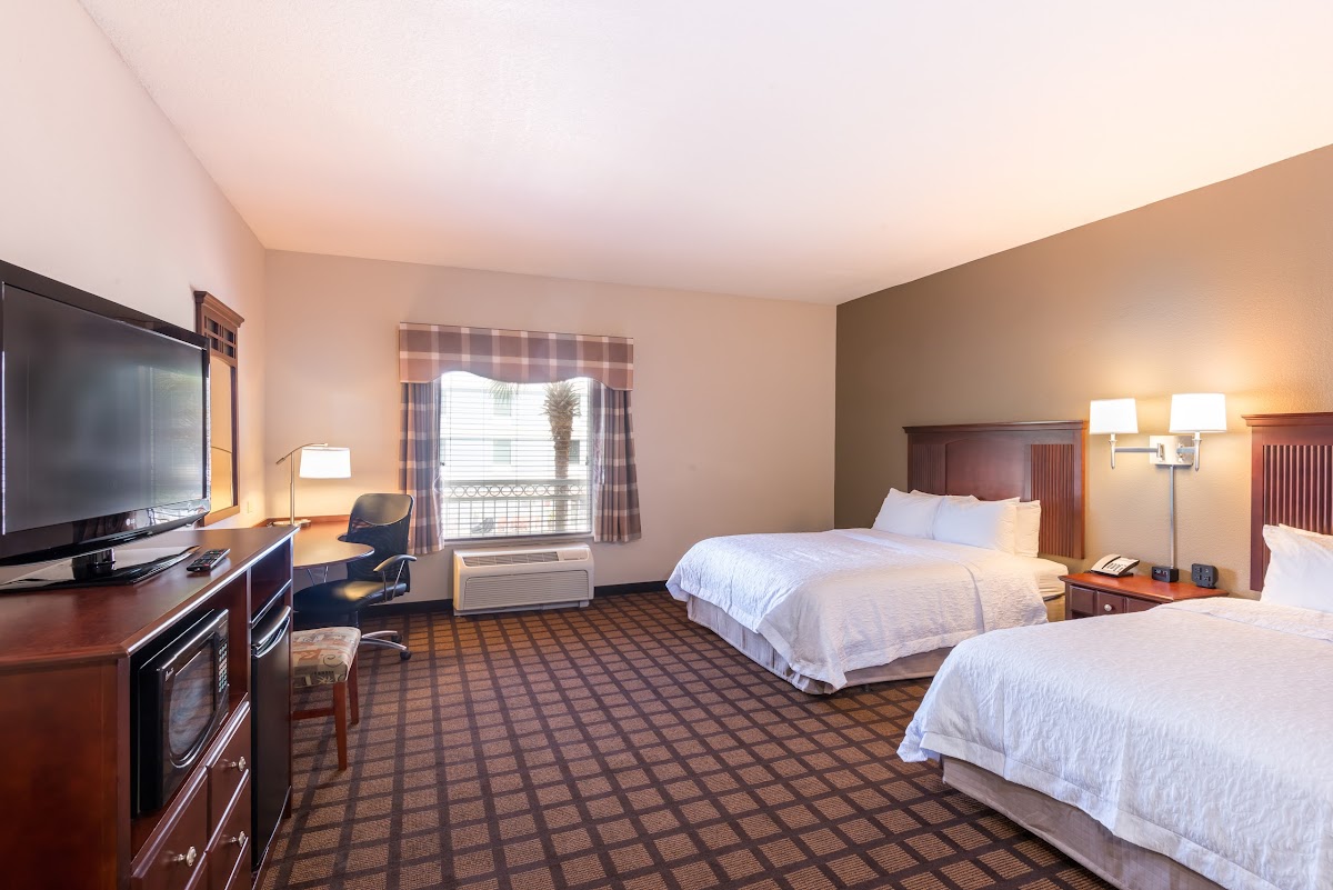 Hampton Inn & Suites Lake City photo 2
