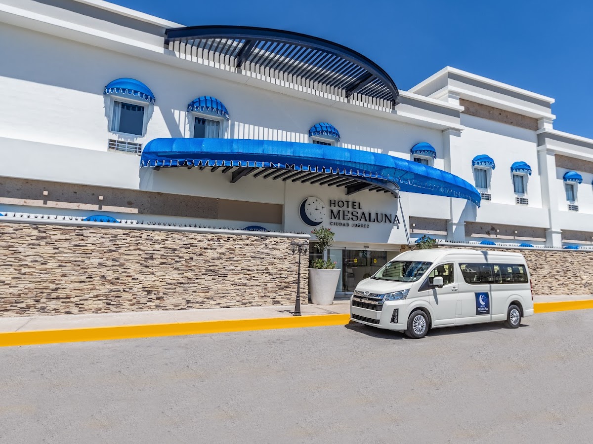 HOTEL MESALUNA SHORT & LONG STAY photo 2