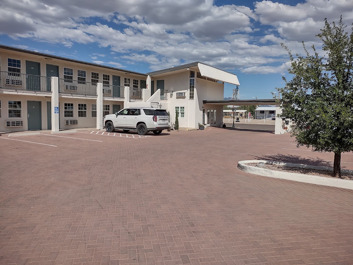 Arizona Sunset Inn & Suites photo 3