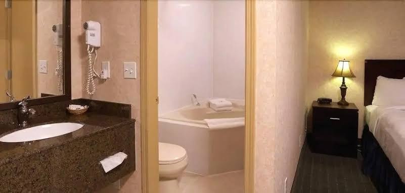 Langley Hwy Hotel