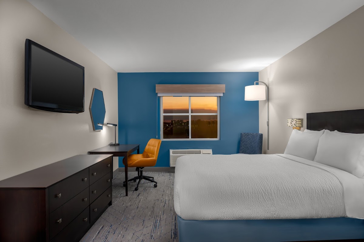 Holiday Inn Express & Suites Miami-Kendall by IHG photo 2