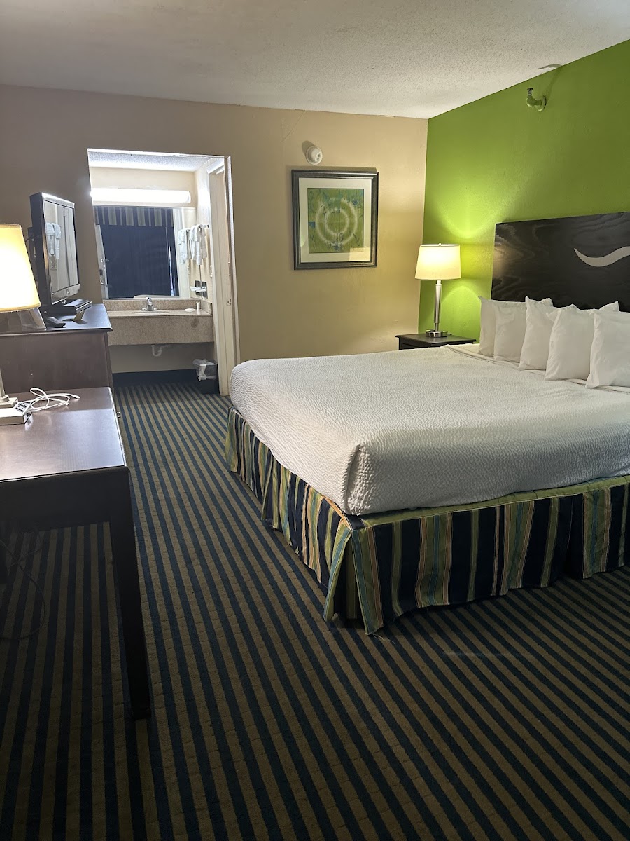 Days Inn by Wyndham Richmond Hill/Savannah photo 2