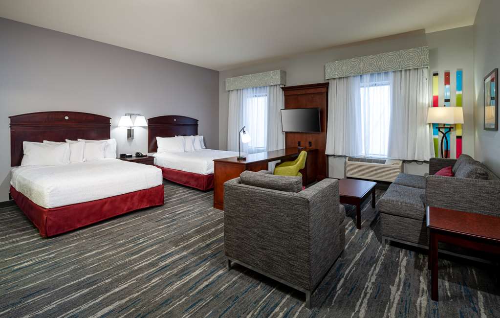 Hampton Inn & Suites Texarkana photo 2