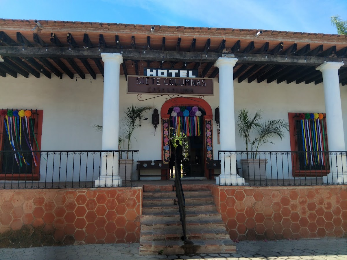 Hotel 7 Columnas