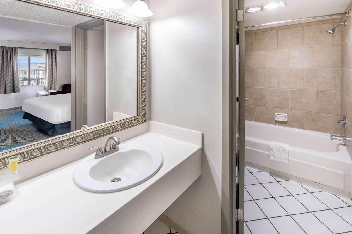 Days Inn by Wyndham Delta CO photo 3
