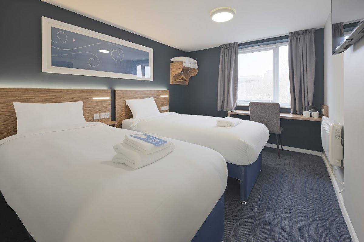 Travelodge Liverpool Central Queens Dock and Arena photo 2