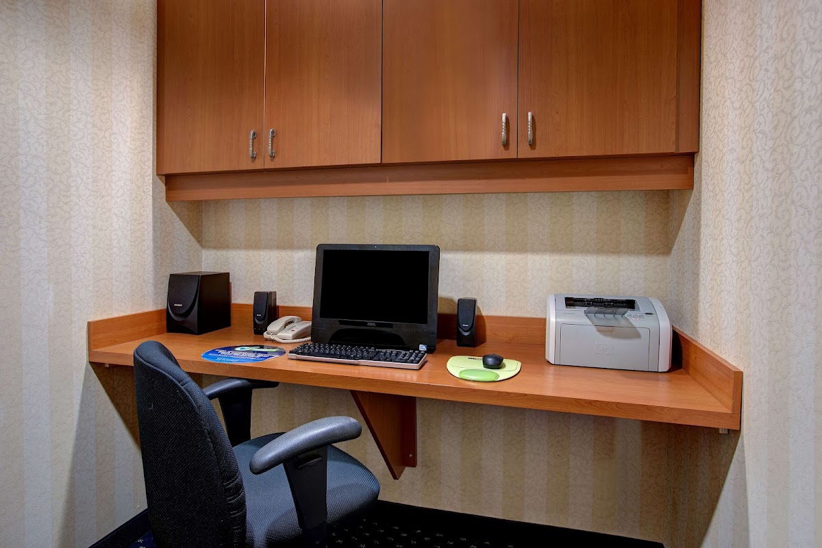 Days Inn & Suites by Wyndham Collingwood photo 2