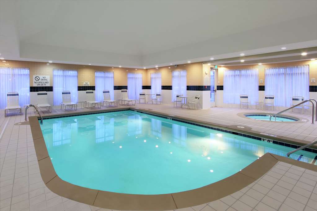 Hilton Garden Inn Chesapeake/Greenbrier photo 3