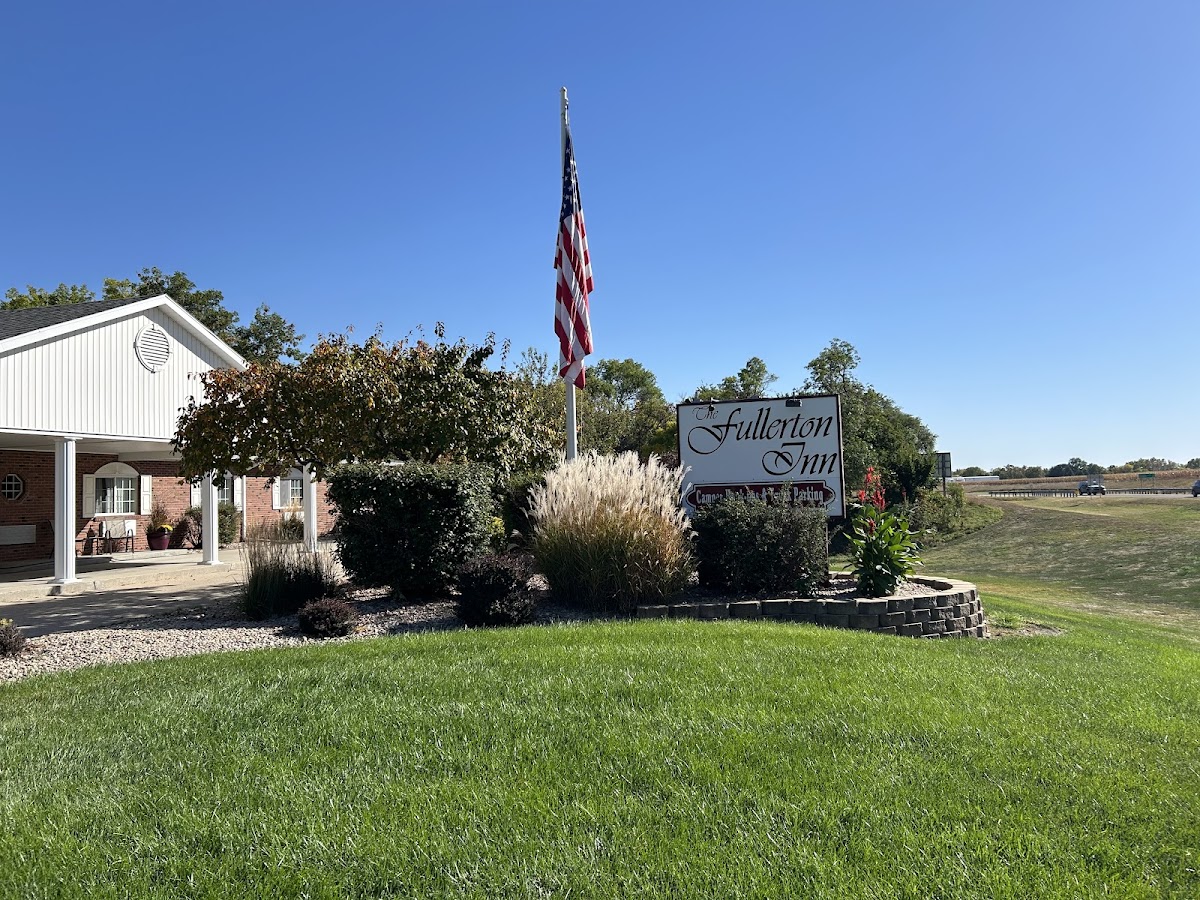 Fullerton Inn & Campsites