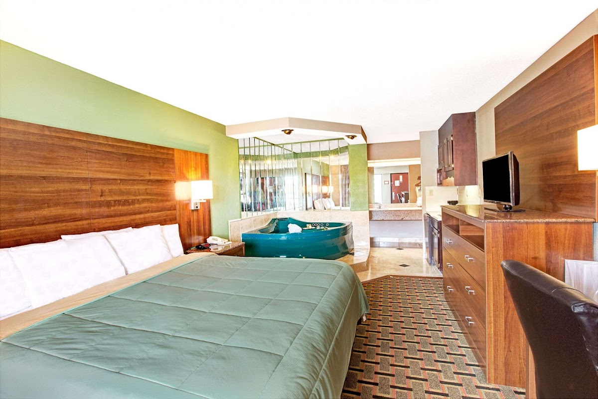 Days Inn by Wyndham Conover-Hickory photo 2