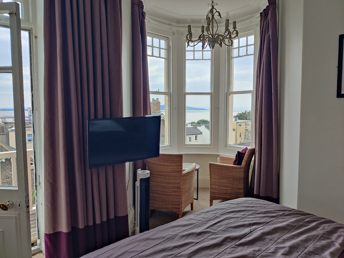 Queenswood Hotel photo 2